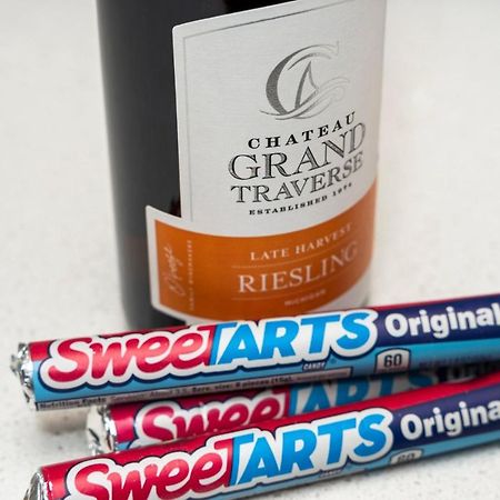 Sweet Tart Spot - Cozy Tc Condo - Pet Friendly Traverse City Luaran gambar