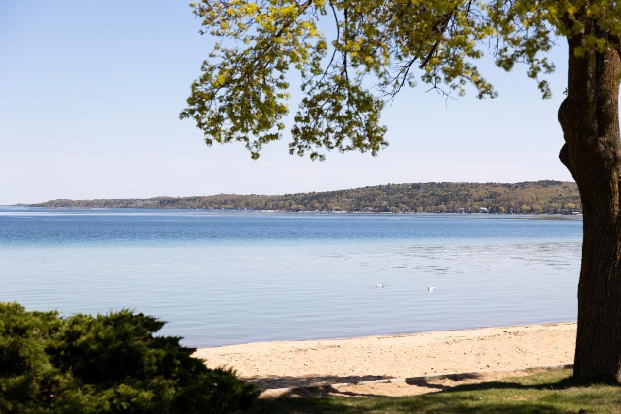 Sweet Tart Spot - Cozy Tc Condo - Pet Friendly Traverse City Luaran gambar